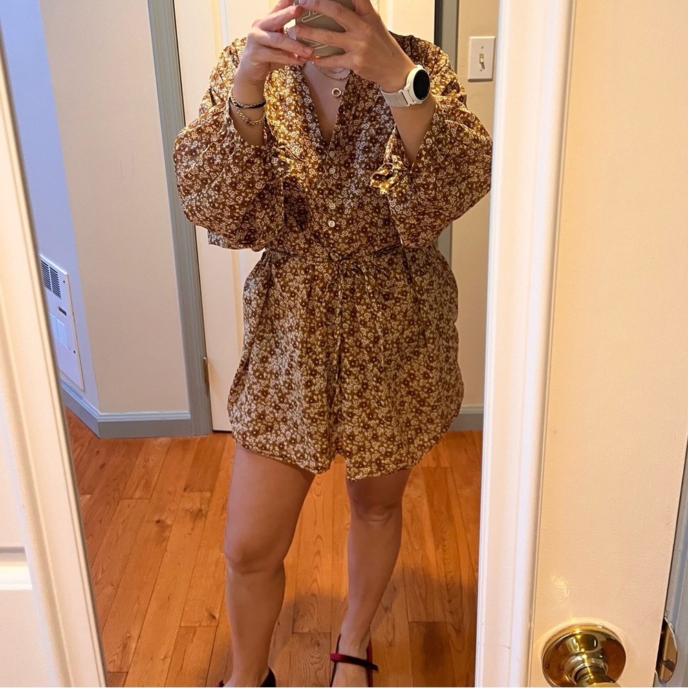 Doen button down dress.